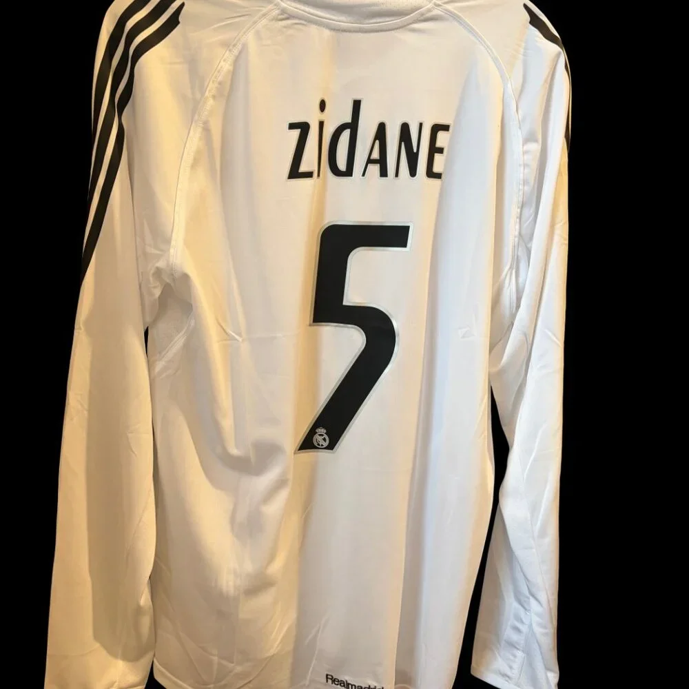 Zidane 2005/06 Retro Soccer Jersey – Size L – New - Picture 2 of 9